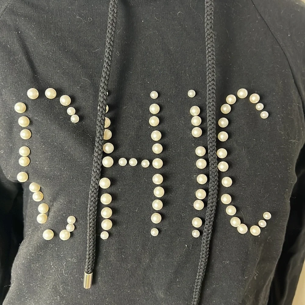 Chic Pearl Hoodie - Picture 2 of 3
